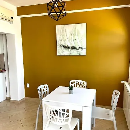 Marina Apartment *