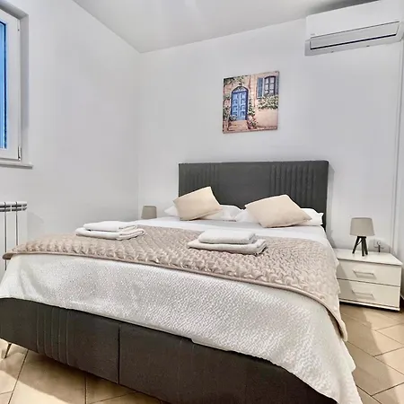 Marina Apartman Rogoznica (Sibenik-Knin)