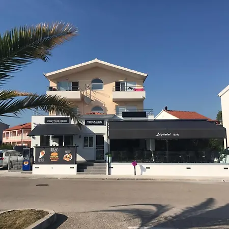 Marina Apartment *
