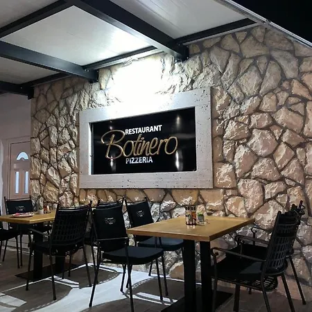 Marina Apartman